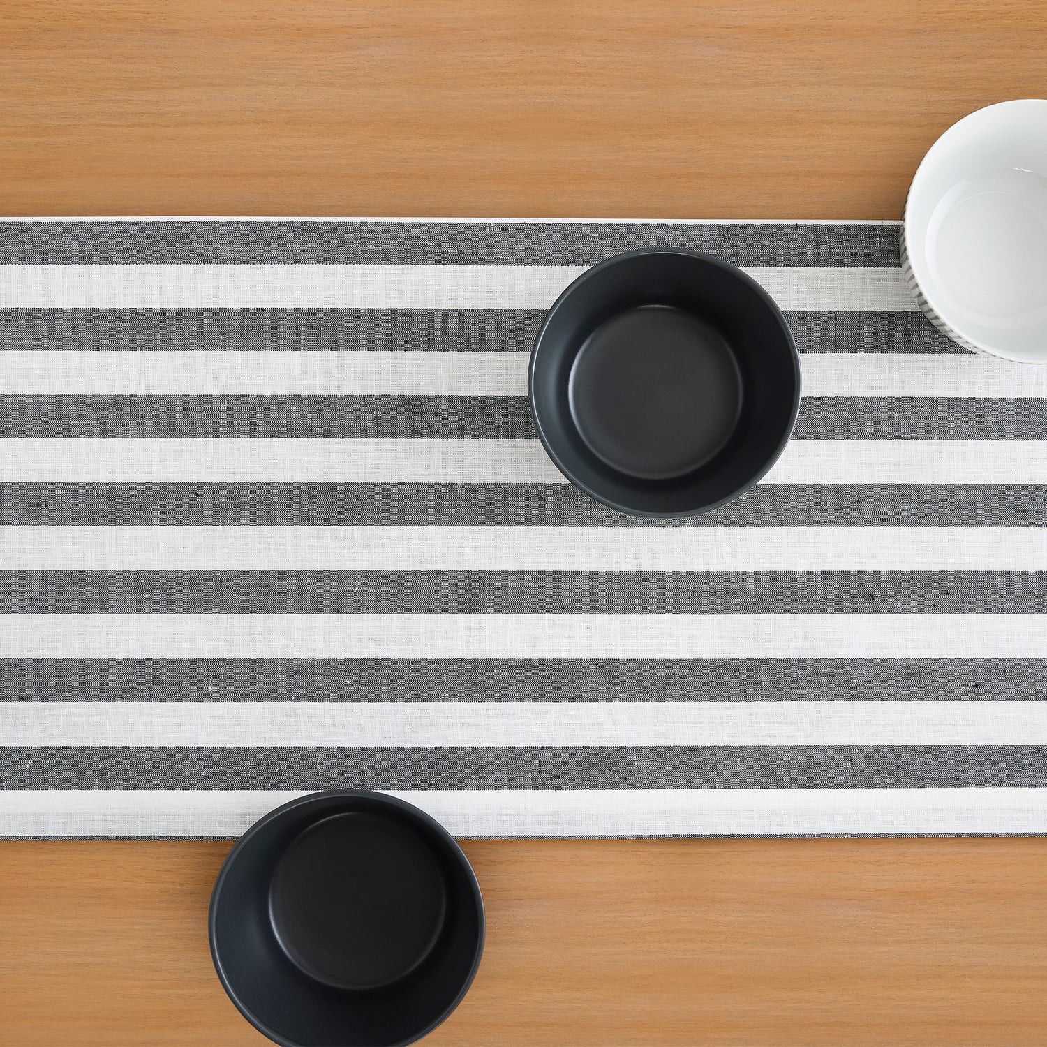 #color_black-&-white