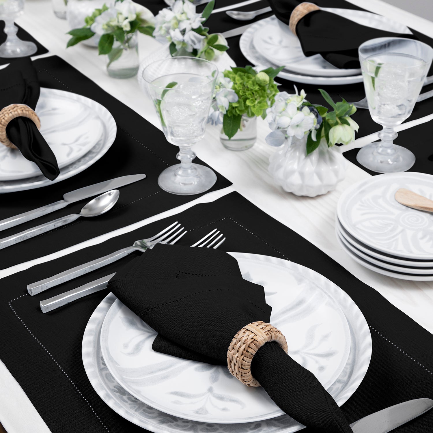 #color_black-4554855186474