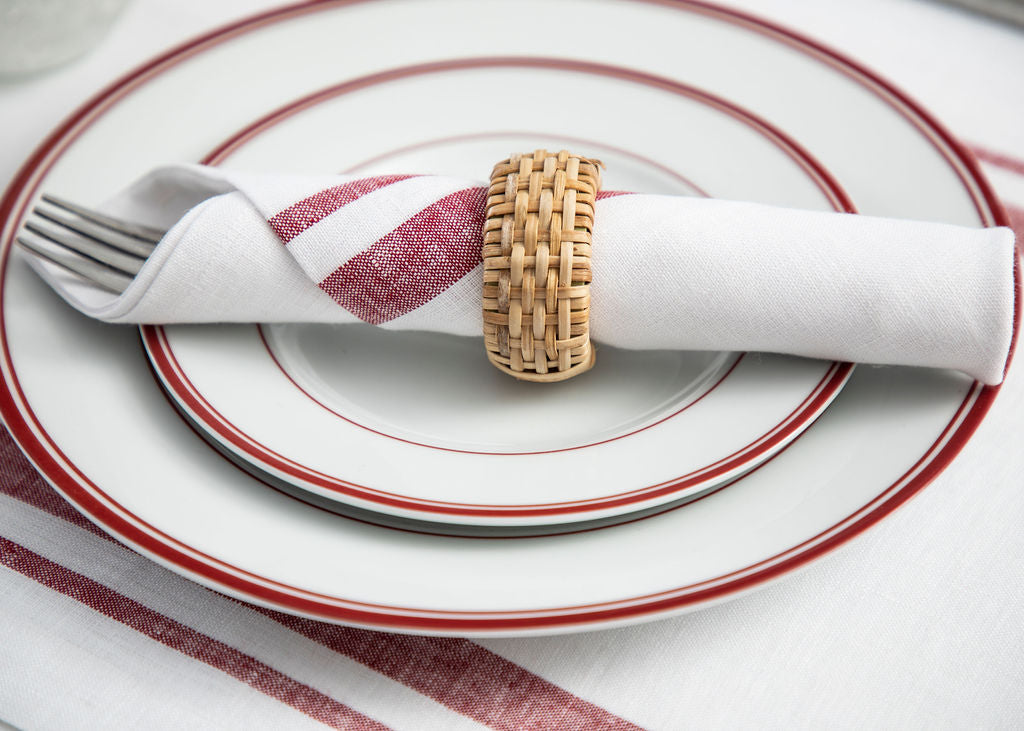 #color_burgundy-&-white