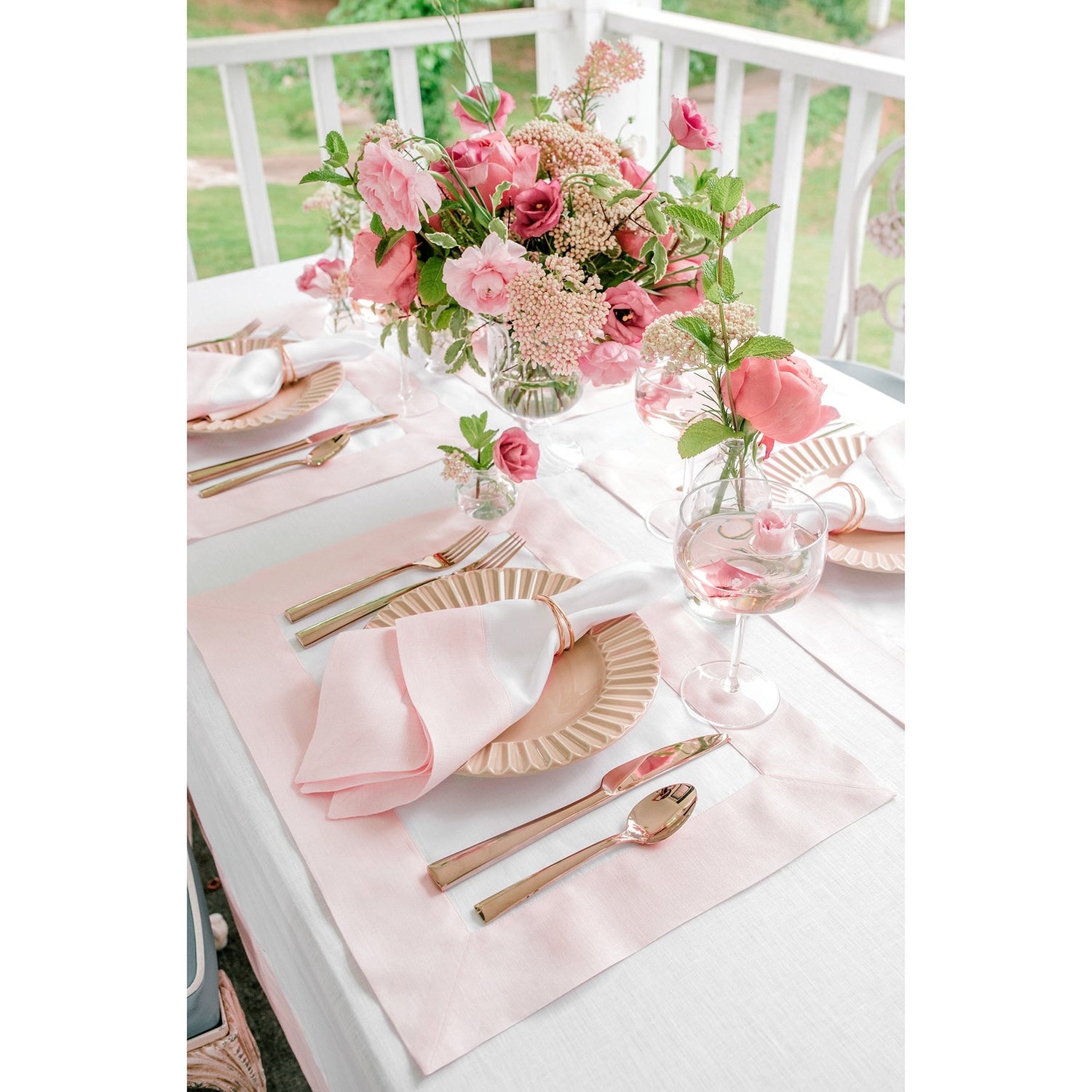 #color_blush-pink-&-white