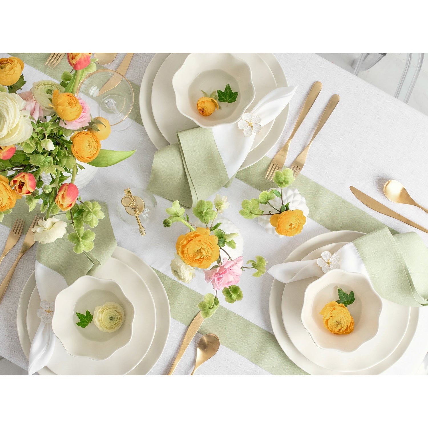 #color_sage-green-&-white