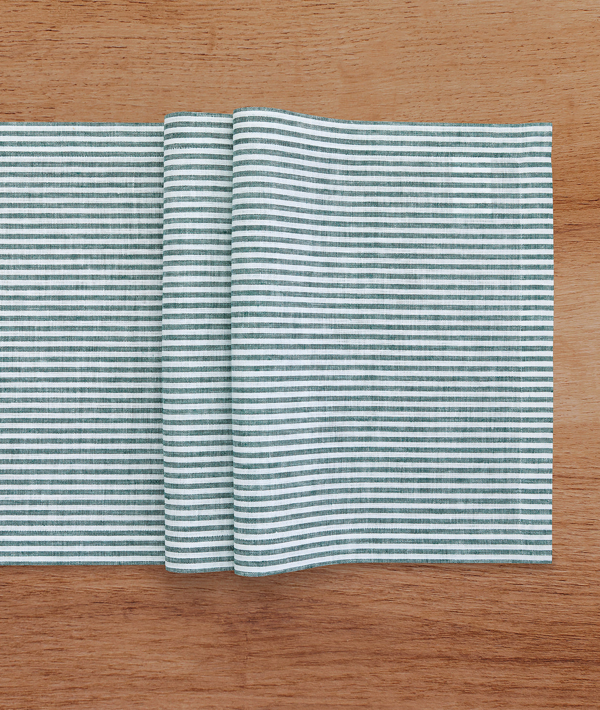 #color_rainforest-&-white