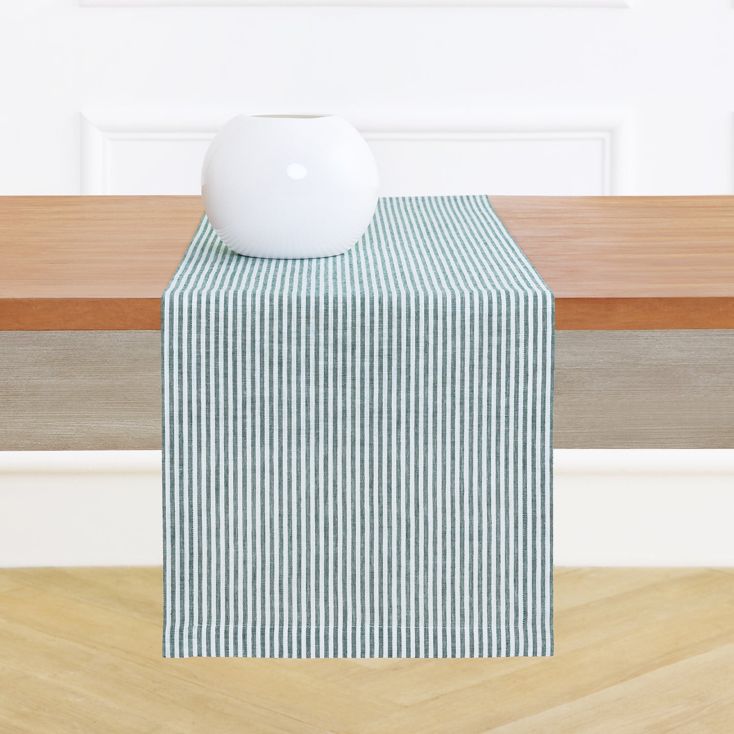 #color_rainforest-&-white