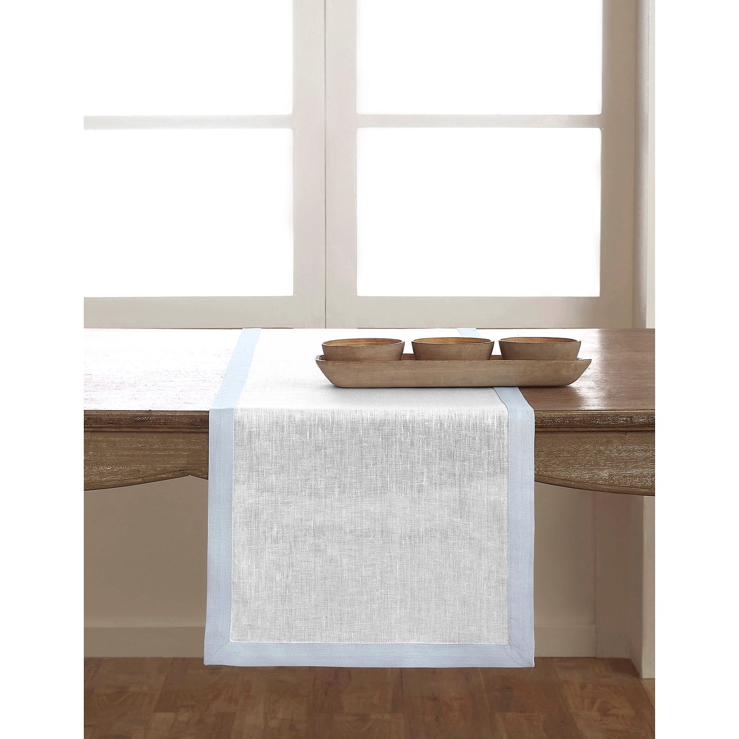 #color_light-blue-&-white