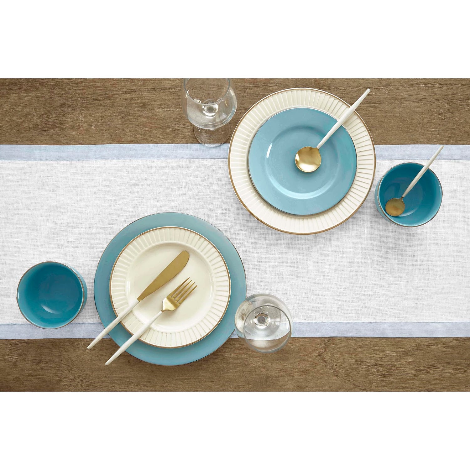 #color_light-blue-&-white