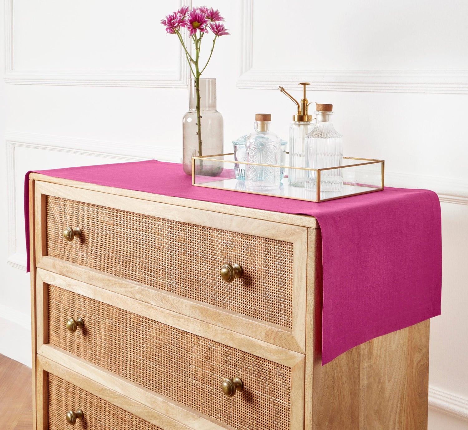 #color_festive-fuchsia